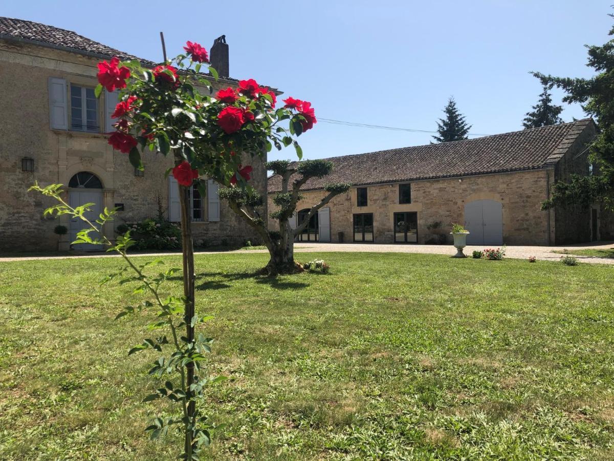 Bed and Breakfast Domaine De Monplaisir Caylus Esterno foto