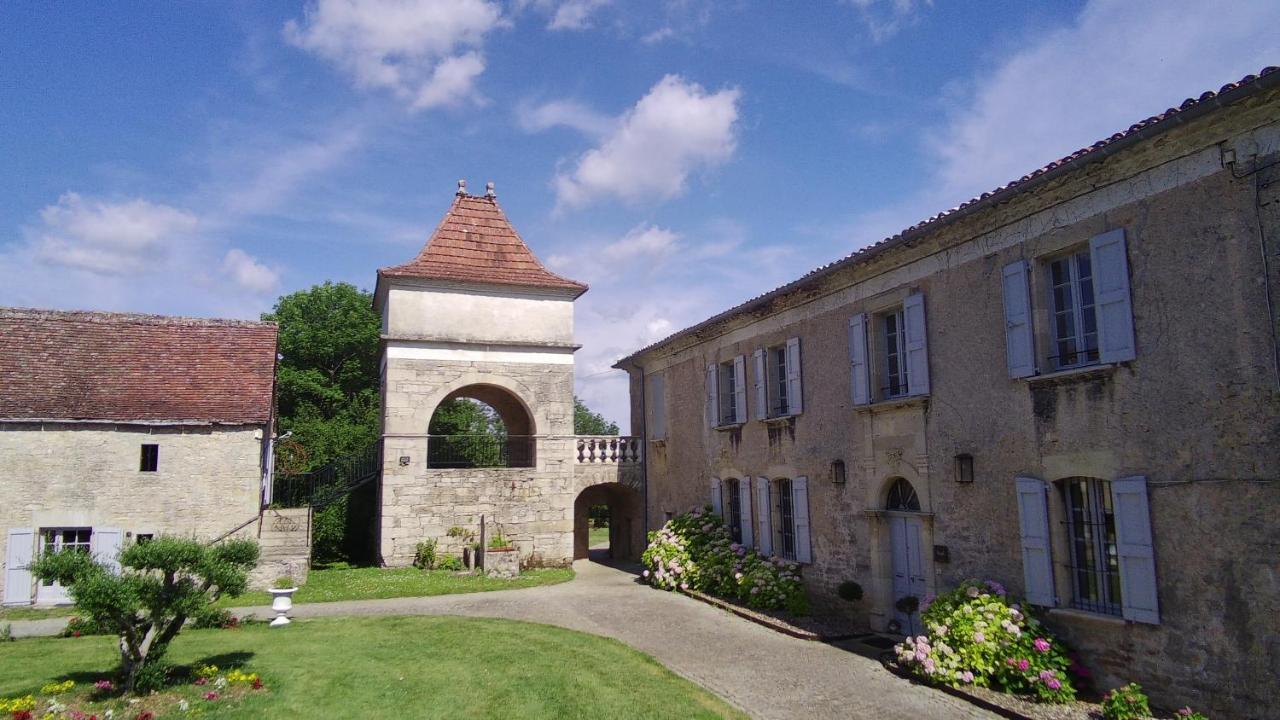 Bed and Breakfast Domaine De Monplaisir Caylus Esterno foto