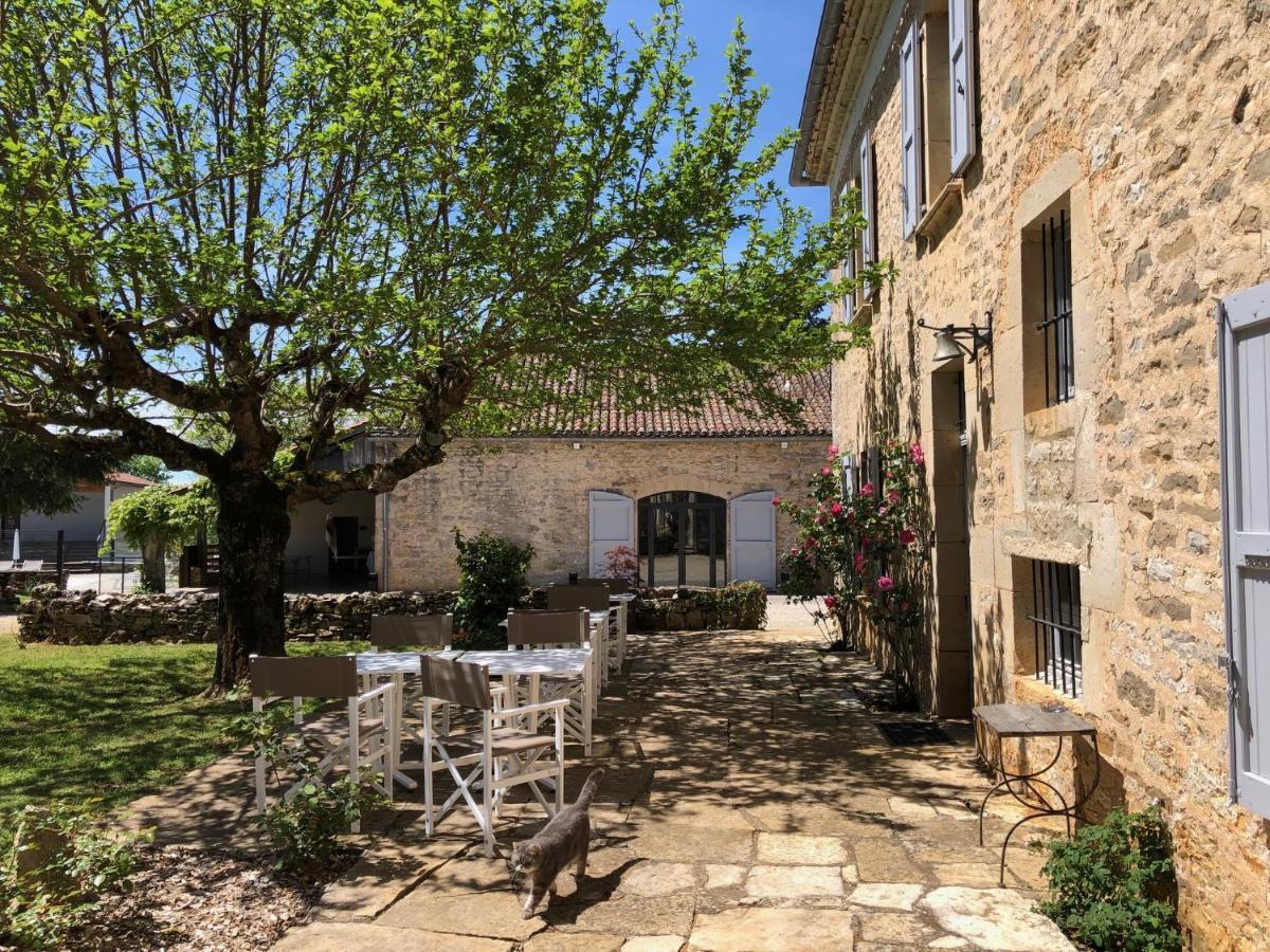 Bed and Breakfast Domaine De Monplaisir Caylus Esterno foto