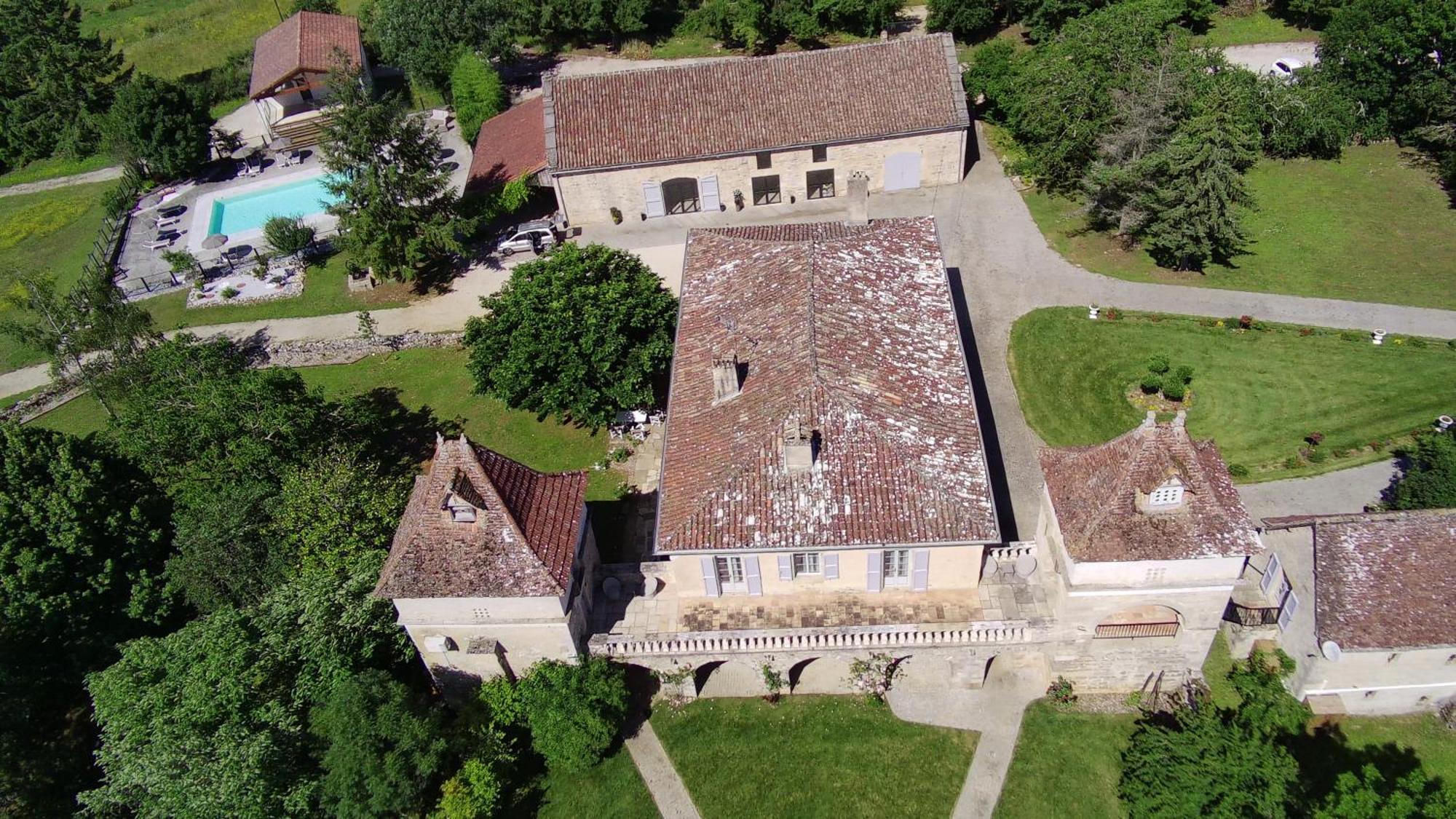Bed and Breakfast Domaine De Monplaisir Caylus Esterno foto